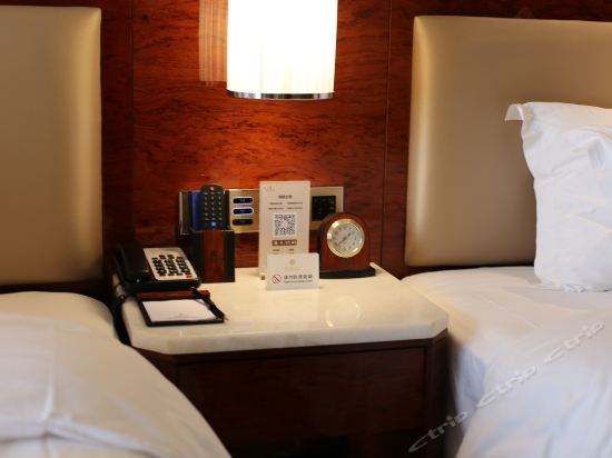 200f12000000sld7k94D9_R_550_412.jpg 200f12000000sld7k94D9_R_550_412.jpg